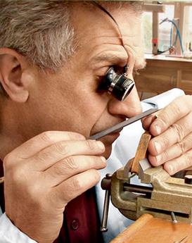 Thomas Giannini‑WenshanZhuangandMiaoAutonomousPrefecture RADO Official Service Outlets Watchmaker